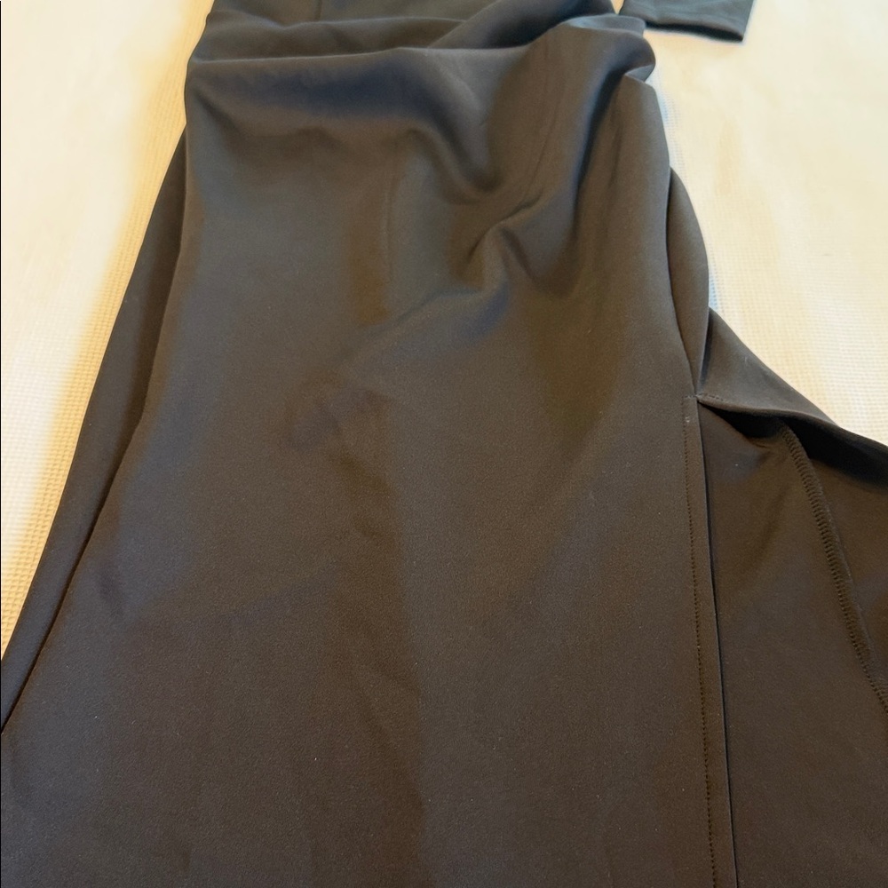 Cadyce Elegant Black Evening Gown With Faux Pearls and Rhinestones Details XS - Picture 8 of 15